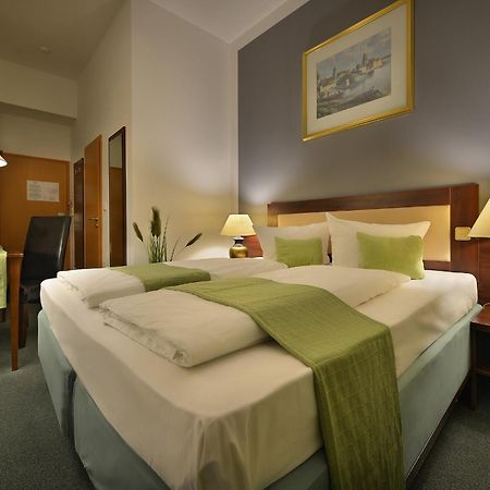 Prague Season Hotel Bagian luar foto