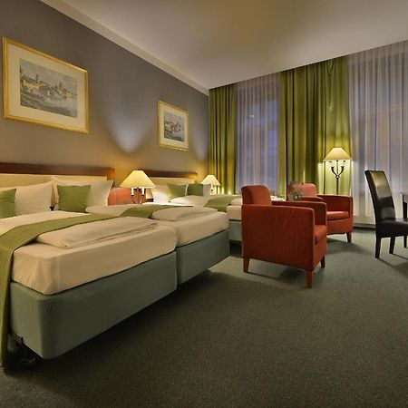 Prague Season Hotel Bagian luar foto